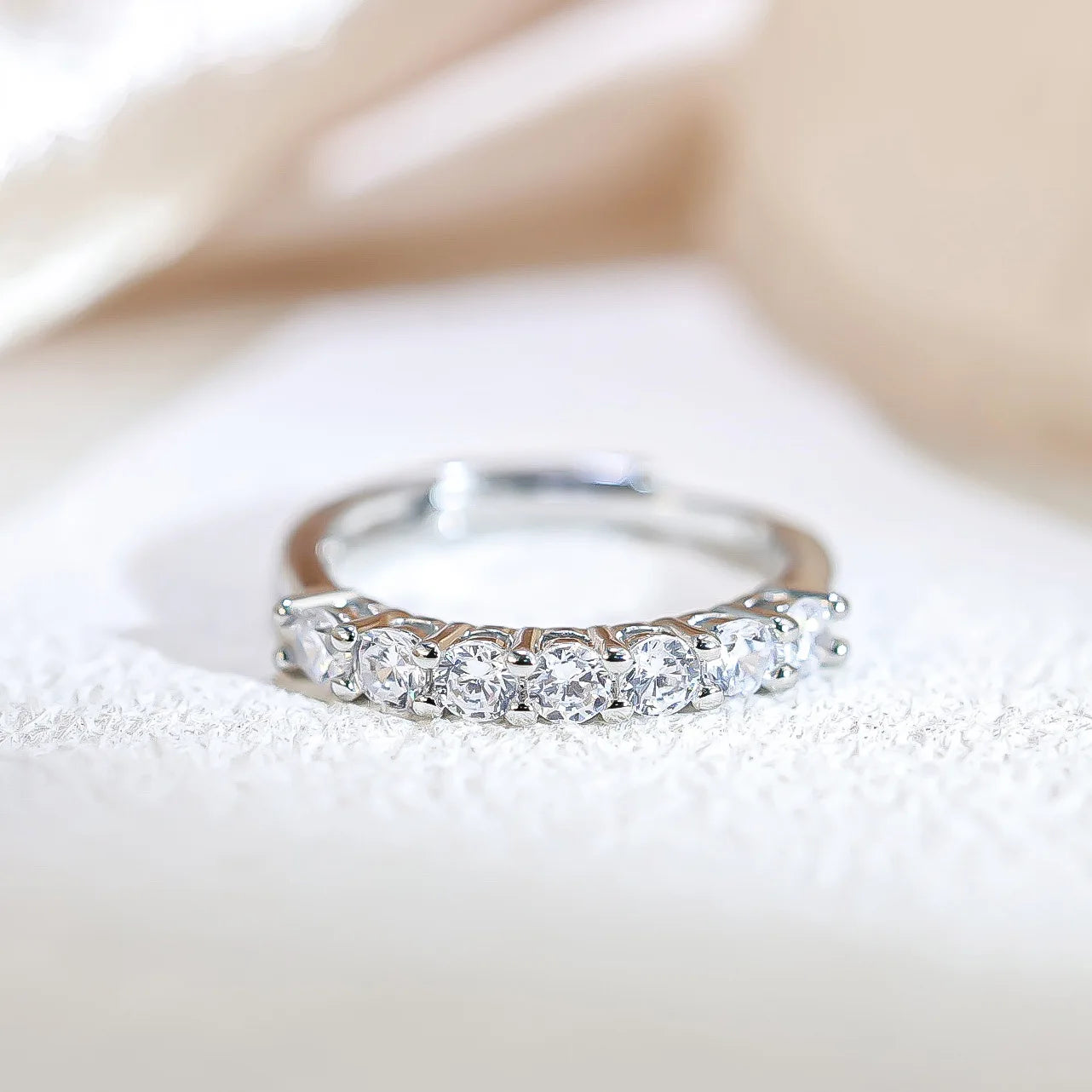 Luna Spark™ Minimalist Ring